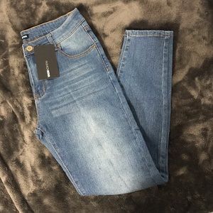 🖤 Fashion Nova jeans NWT 🖤